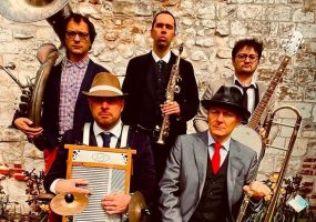 18 photo Picardy Stompers